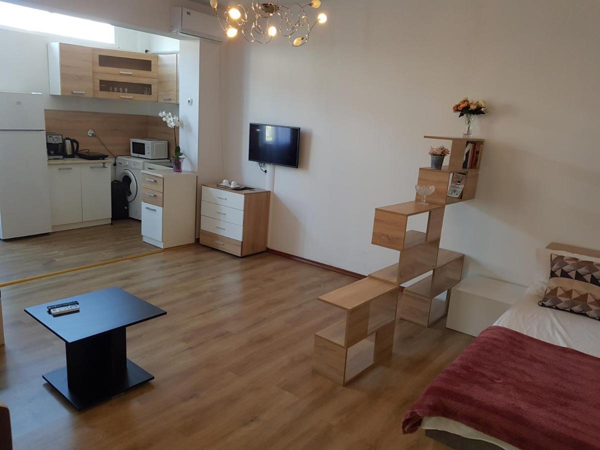 The Center Apartments Comfort Сандански Экстерьер фото